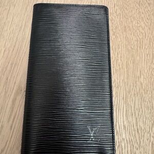 Louis Vuitton Black Epi Leather Yen Wallet